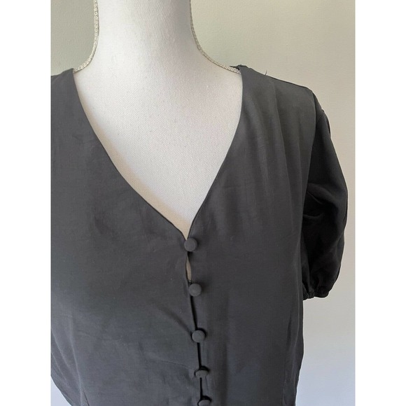 QED London Black Button Front Short Puff Sleeve Crop Top Size 10 - Picture 4 of 6